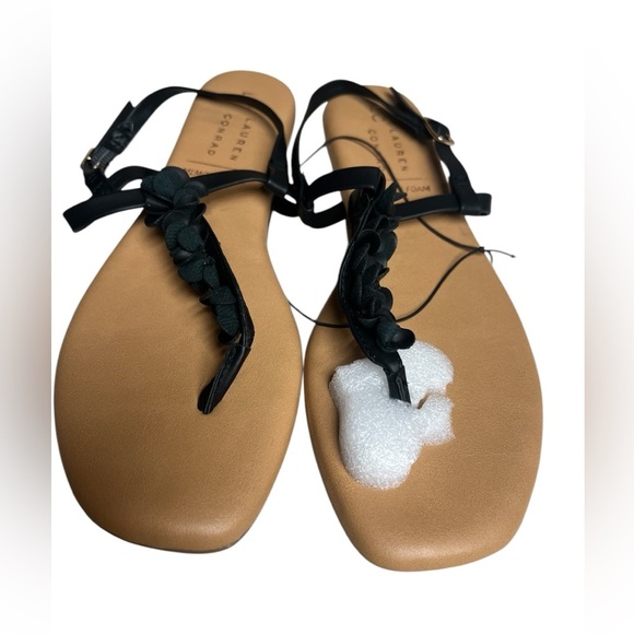 LC Lauren Conrad Thala Back Flower Thong T- Sandals - Picture 1 of 9